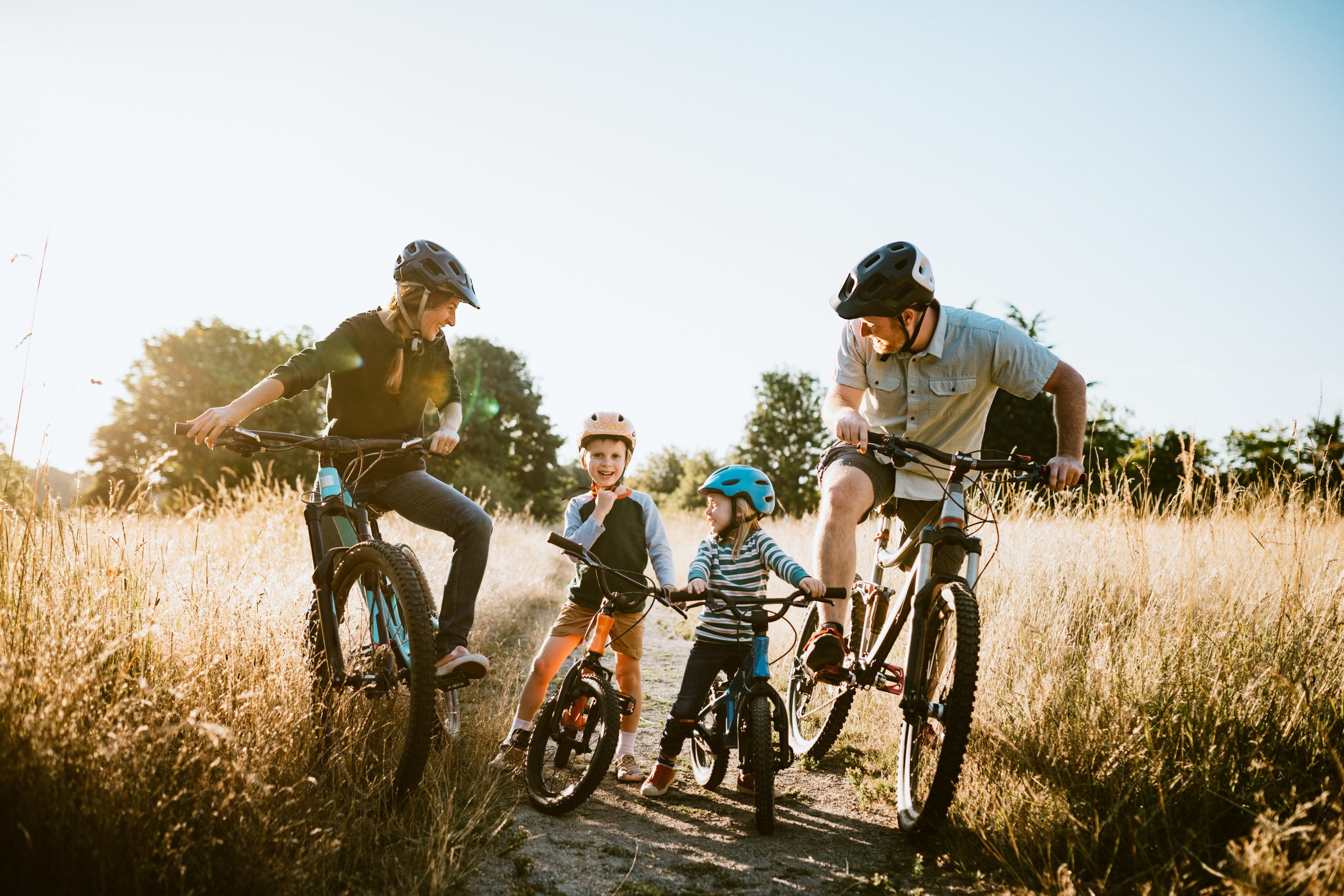 family bike ride benefits